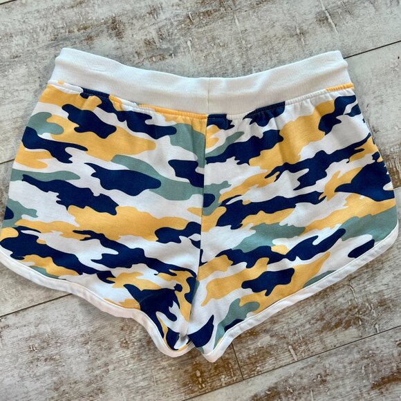 Comfortable Secret Treasures Hoodie & Shorts - Picture 10 of 13